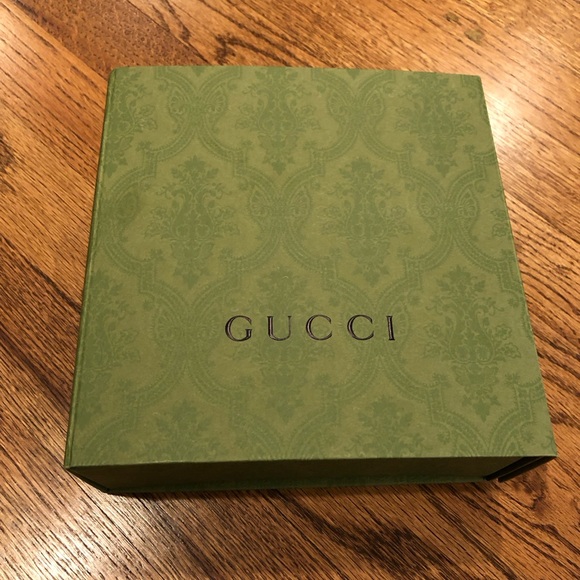Gucci Green Magnetic Square Box - Picture 2 of 8